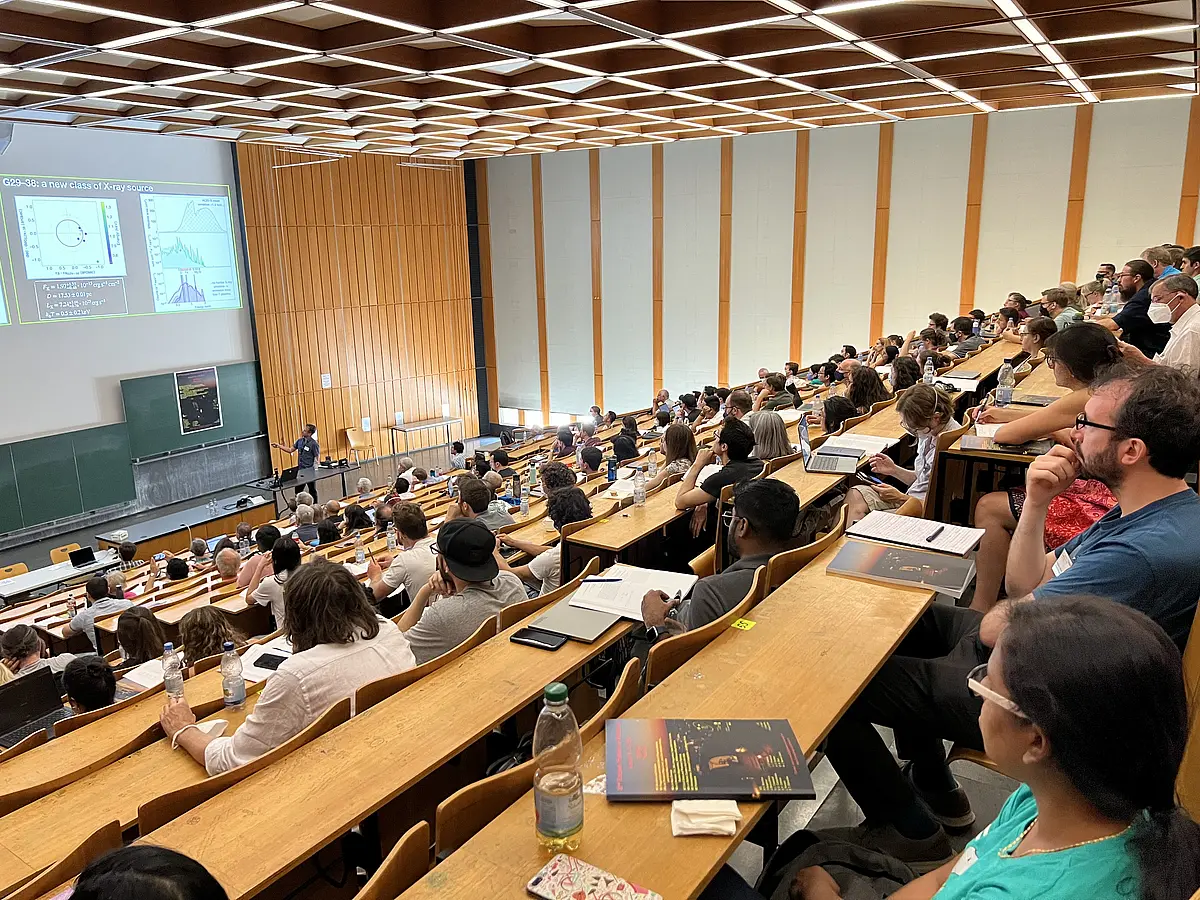 Audience, Aug 16, 11:42