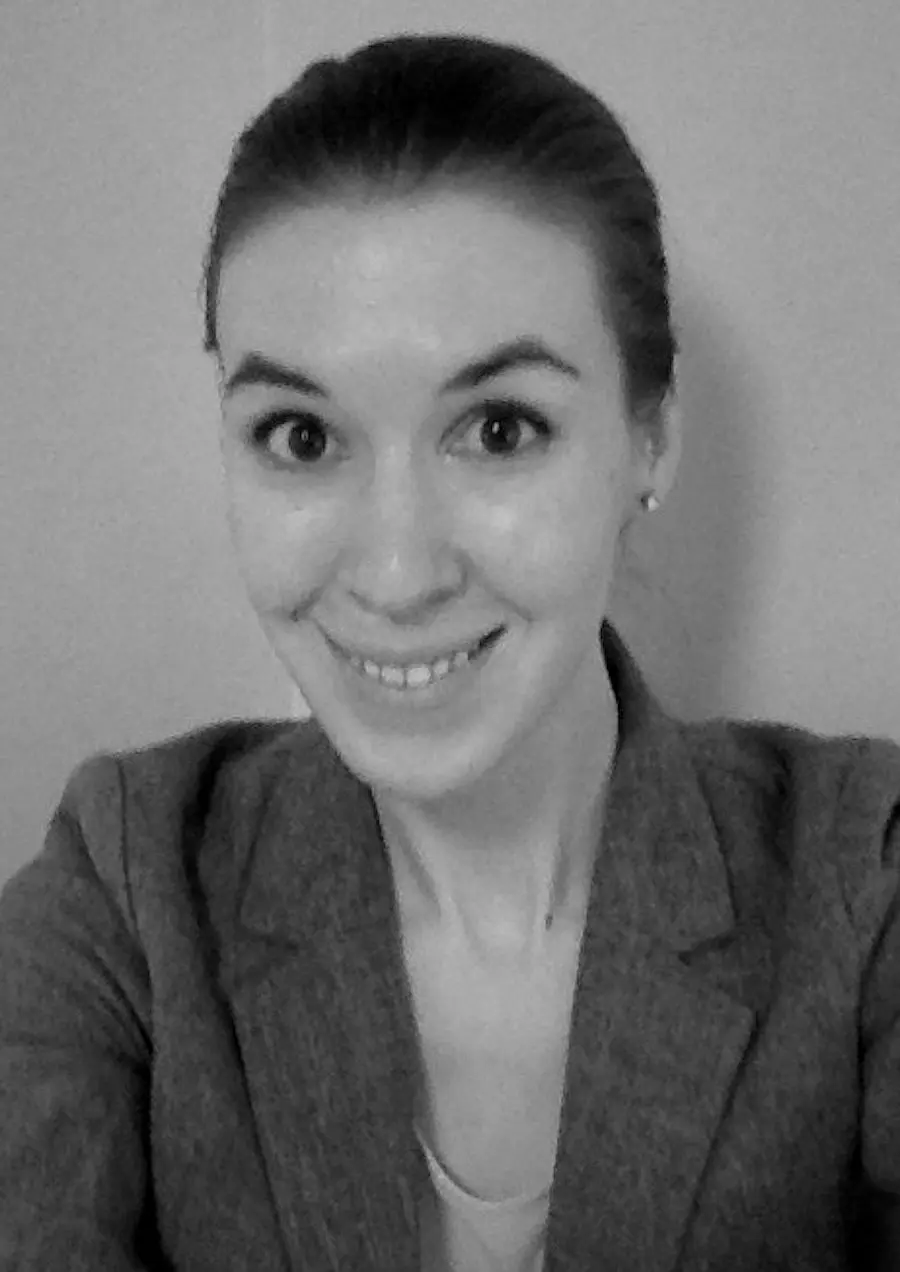 Dr. Nicole Hirschfelder