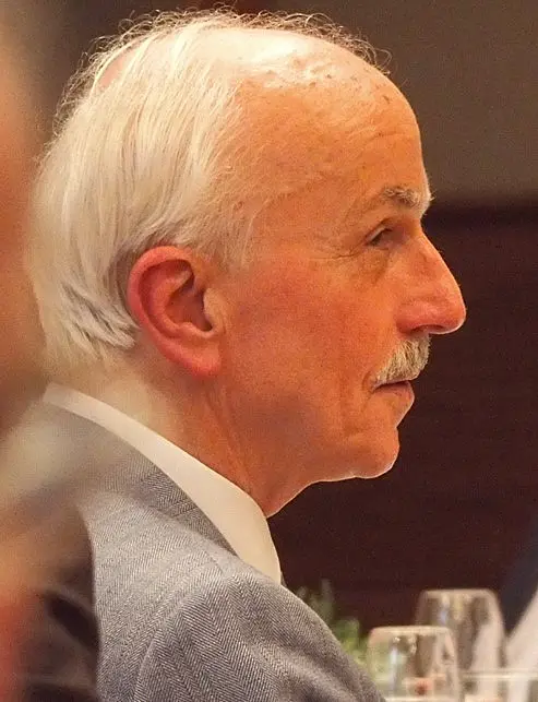 Portrait von Bernhard Greiner