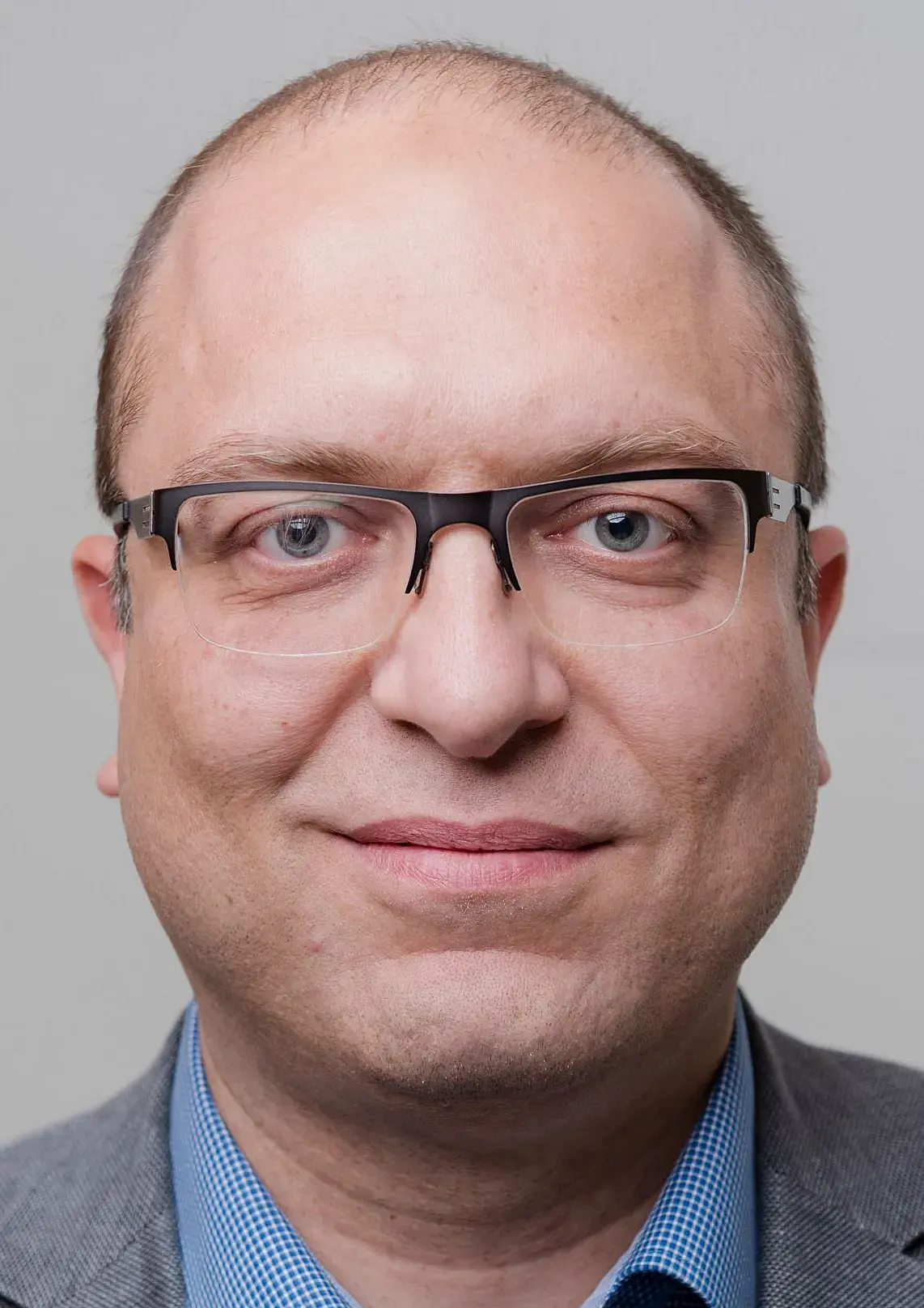 Professor Dr. Erdal Toprakyaran