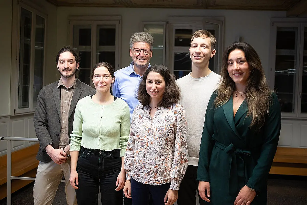 Die Preisträger (von links): Benedikt Sanwald, Mara Buchstab, Jörg Müller, Beatrice Ellerhoff, Leon Flemming und Freya Reiss.