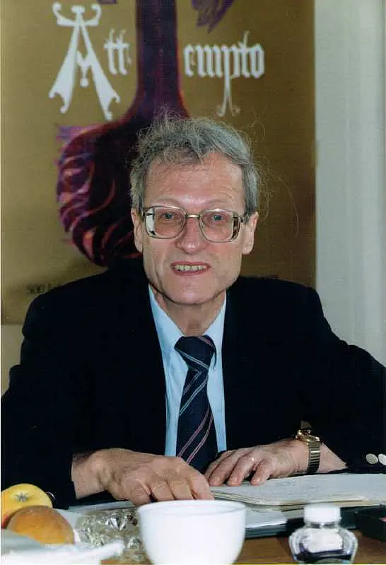 Porträtfoto von Professor Dr. Wolfgang Münzberg
