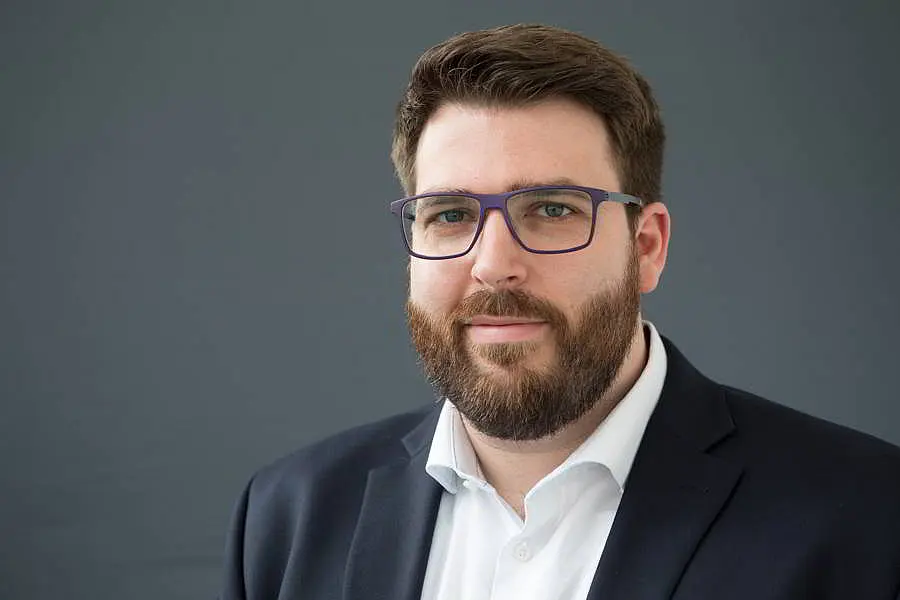 Stefan Mayer