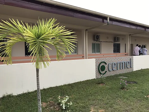 Frontansicht des neuen Hauptgebäudes des neuen Forschungscampus