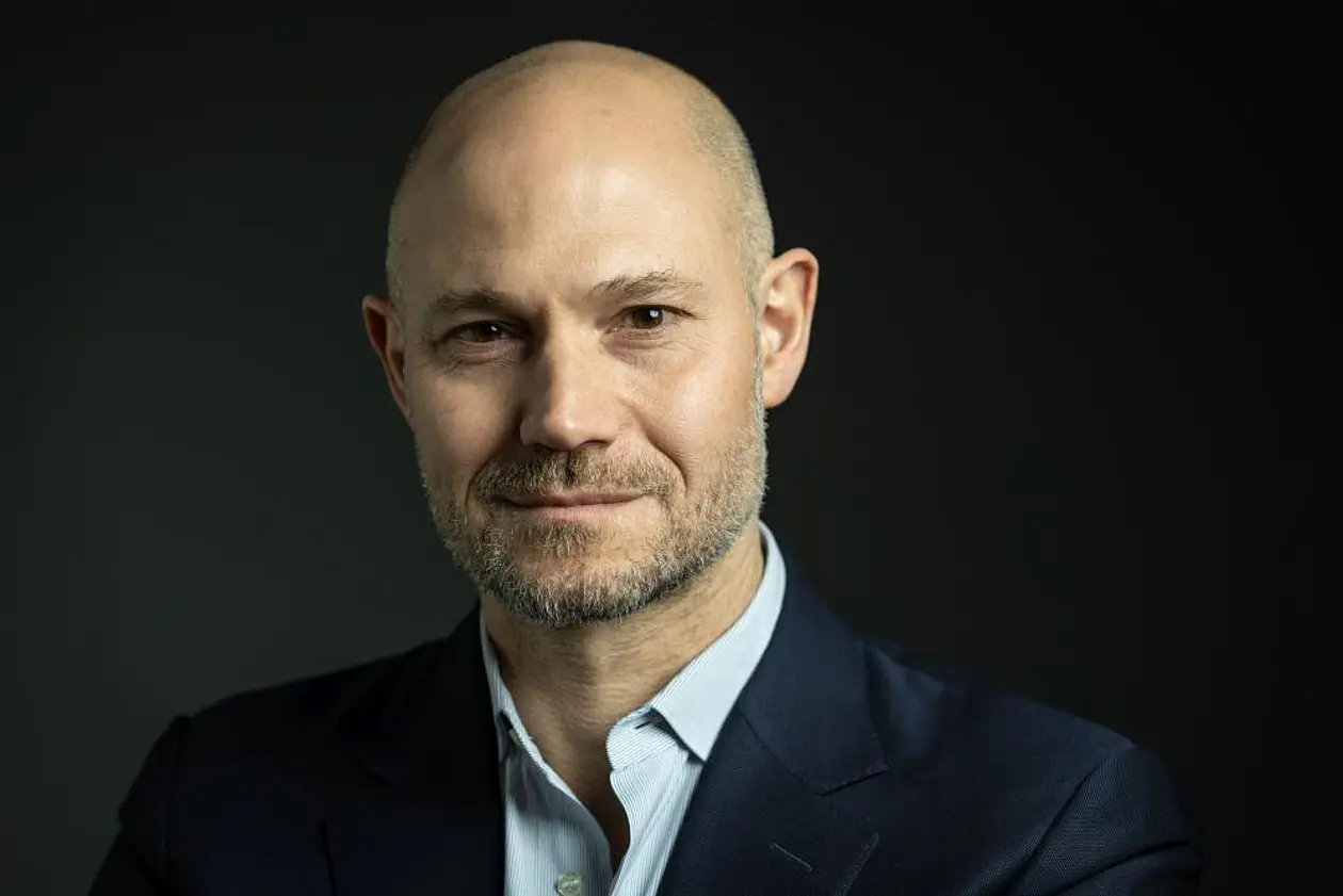 Porträtfoto von Omri Boehm