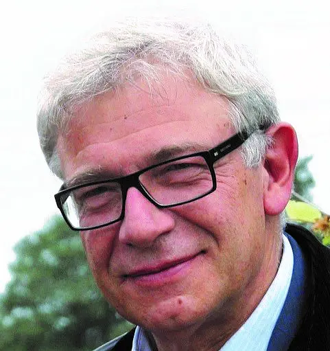Porträtfoto von Professor Dr. Christoph Schwöbel 