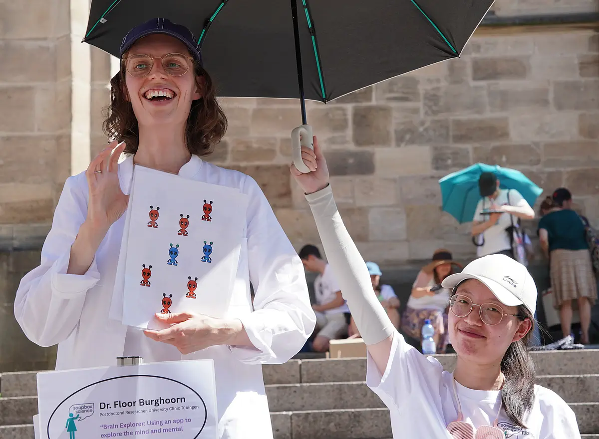 Floor Burghoorn at the Soapbox Science 2026 in Tübingen