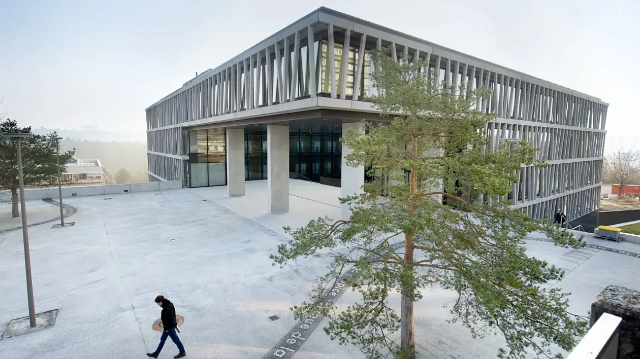 Building of the Center for Plant Molecular Biology