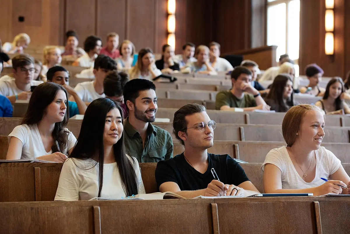 Studierende im Hörsaal