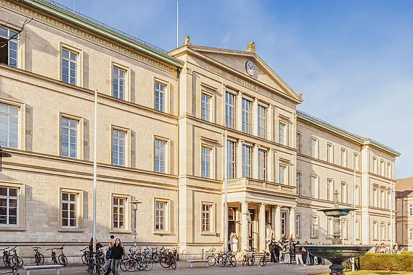 Download Photo Neue Aula building