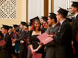 Der feierliche Abschluss des Medizinstudiums: Die Übergabe der Urkunden an die Absolventen des Jahrgangs Winter 2012 im Festsaal der Neuen Aula.