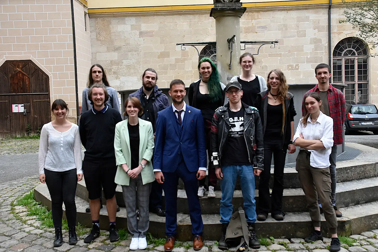 Gruppenbild der Bachelor-Absolvent*innen 2021