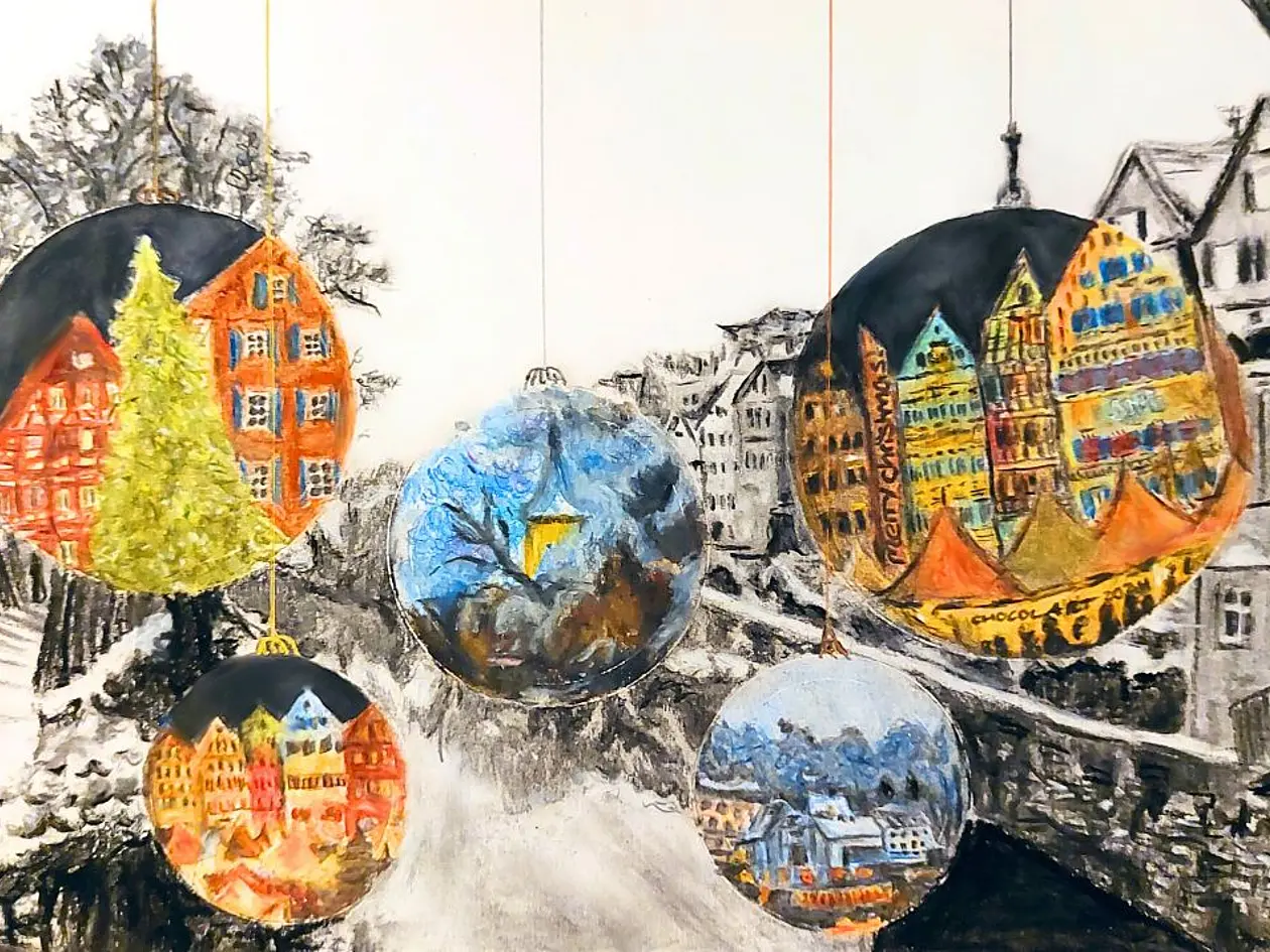 Gemälde zeigt Christbaumkugeln mit Tübinger Motiven, die vor der Neckarbrücke hängen. Im Hintegrund ist die Neckarfront. 