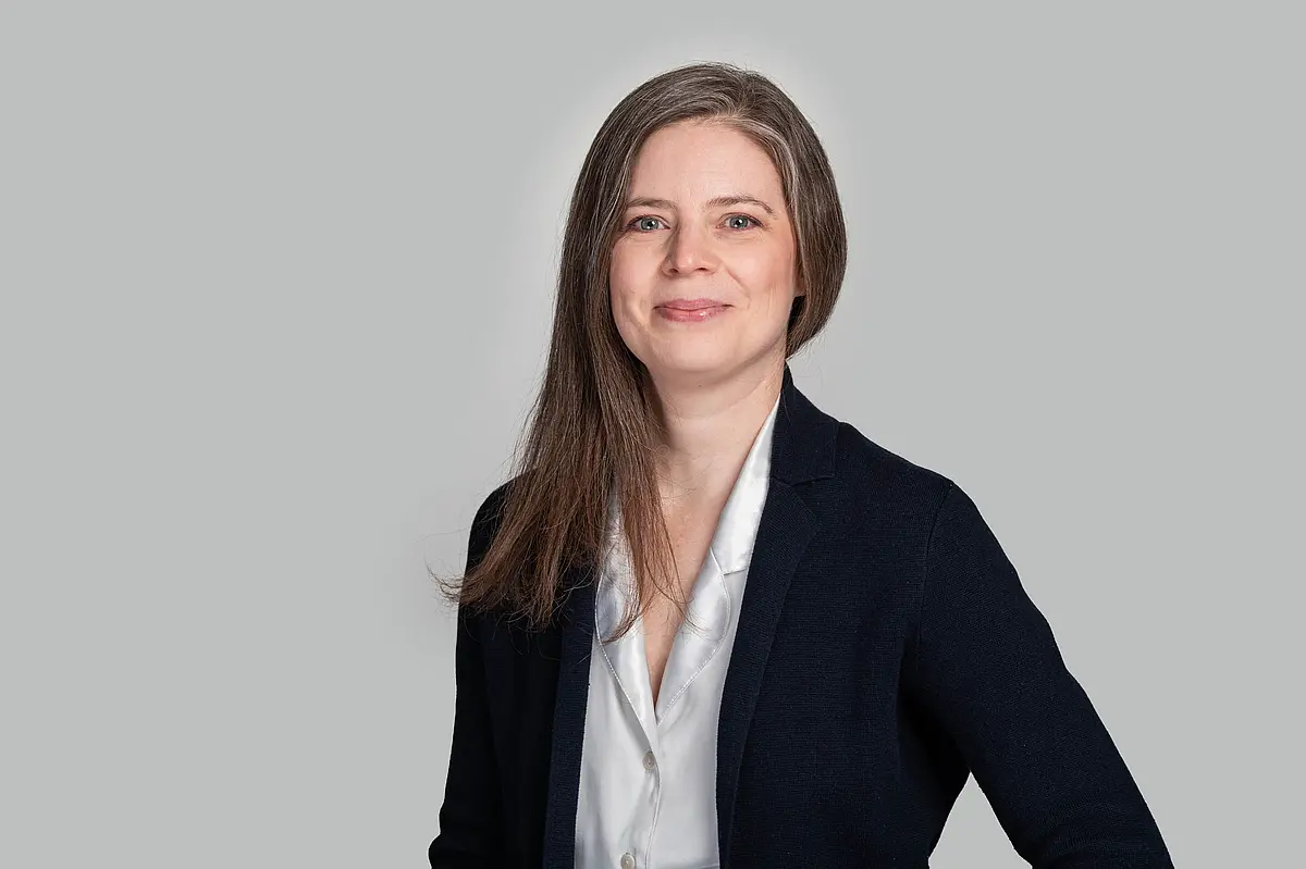 Porträtfoto Nora K. Schmid