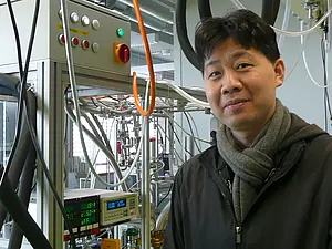 Professor Shih-Yuan Liu vom Boston College ist zur Zeit als Träger des Friedrich Wilhelm Bessel-Forschungspreises der Humboldt-Stiftung zu Gast an der Universität Tübingen. Foto: Amanda Crain 