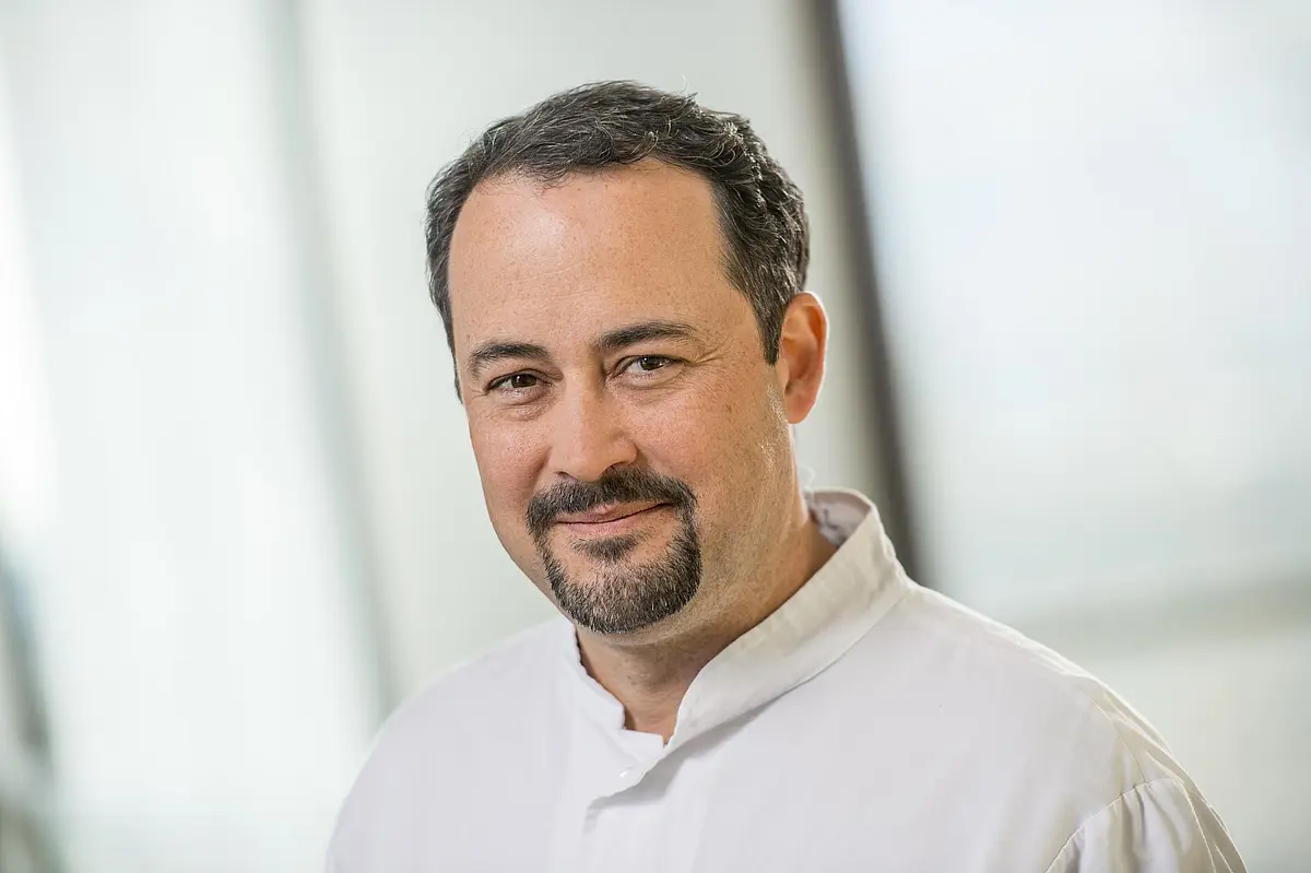 Professor Dr. Andreas Peter