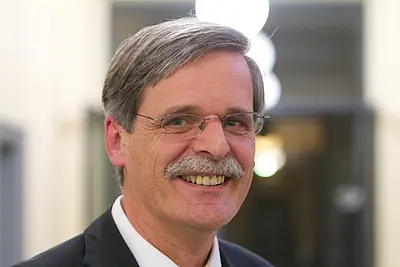 Für acht Jahre wiedergewählt: Rektor Professor Dr. Bernd Engler. Foto: Friedhelm Albrecht, Universität Tübingen
