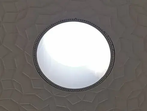 Fenster in der Kuppel der Kathedrale