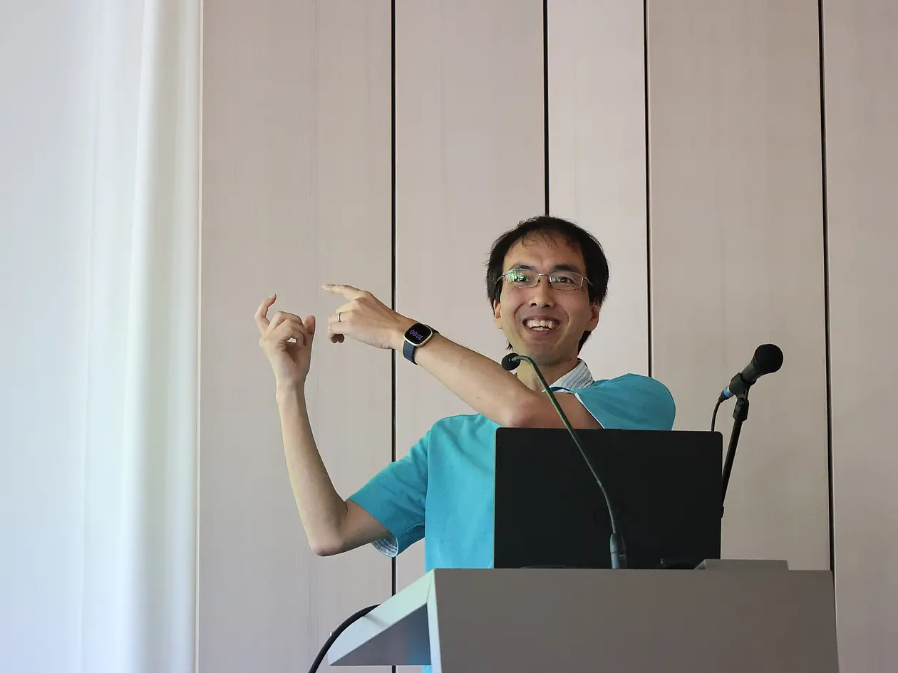 Humboldt-Professor Kou Murayama bei der Persönlichkeitskonferenz am Hector-Institut für Empirische Bildungsforschung.
