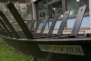 Stocherkahn der Zahnmediziner. Foto: Universität Tübingen / Antje Karbe