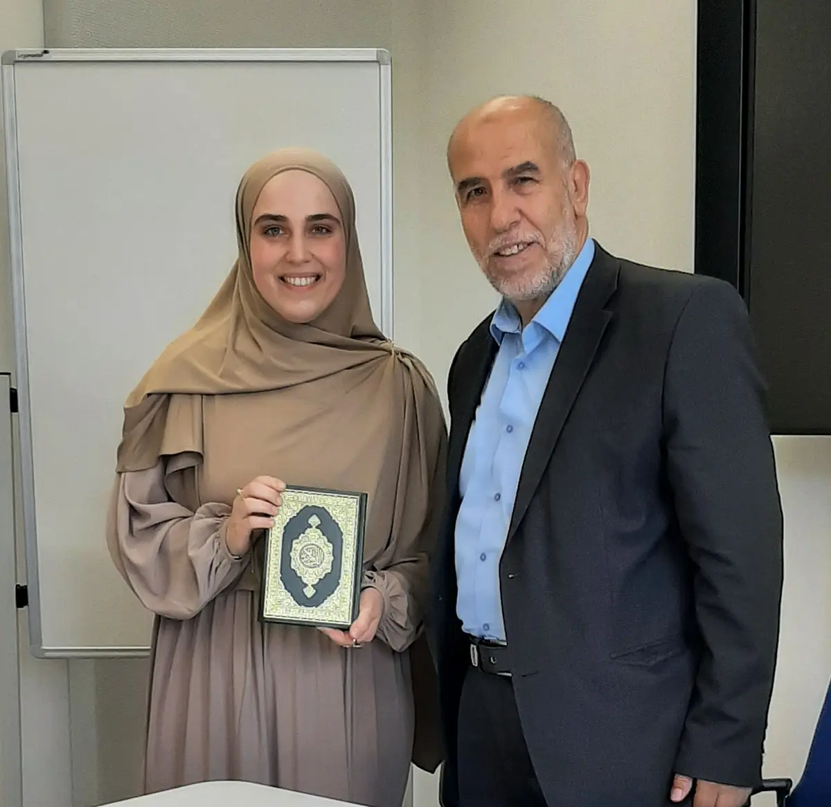 Semiha Maraba und Prof. Dr. Omar Hamdan