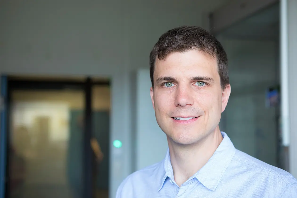 Porträt-Foto von Jun.-Prof. Dr. Matthias Gehringer
