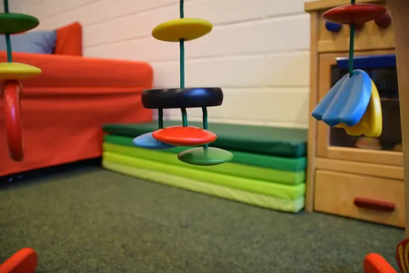 Im Familienzimmer gibt es eine große Auswahl an Spielzeug