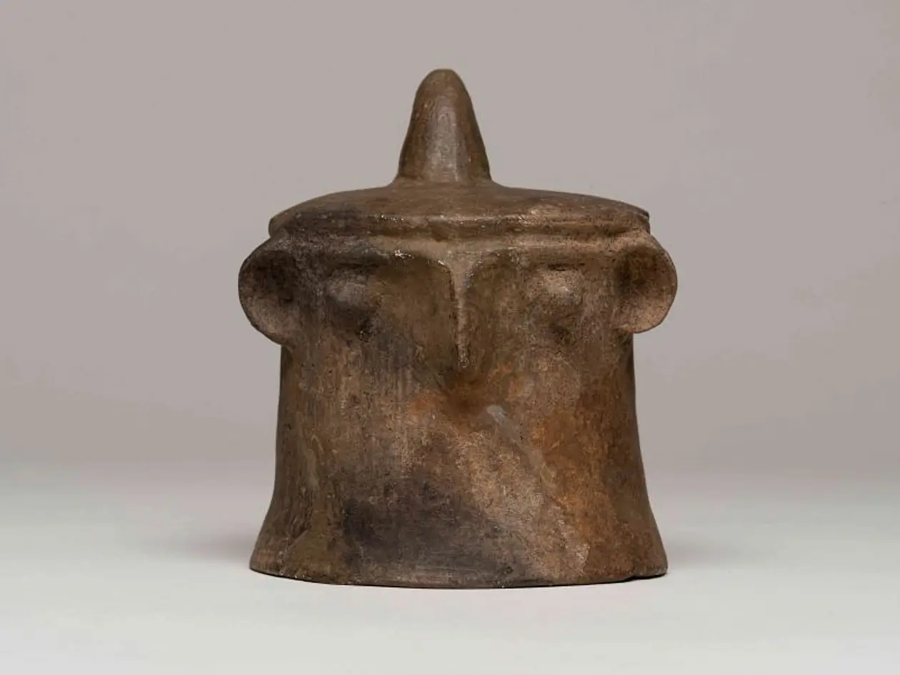 Stülpdeckel mit Gesichtsdarstellung