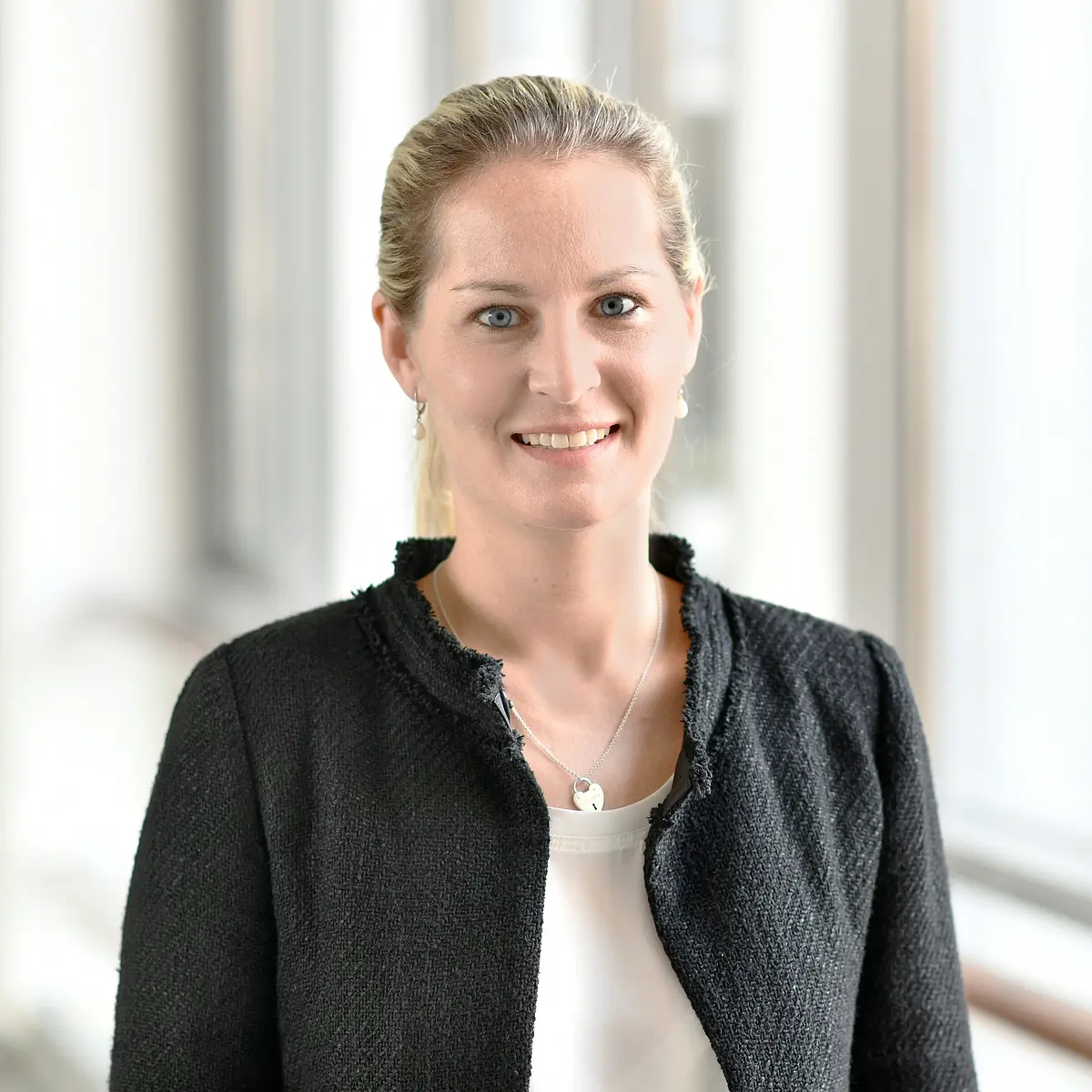 Das Foto zeigt Professorin Dr. Juliane Walz