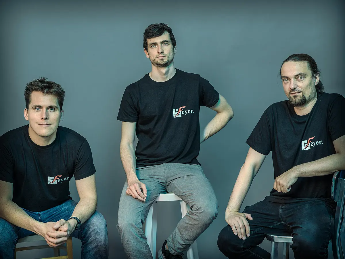 Gruppenfoto drei Mitglieder von Feyer