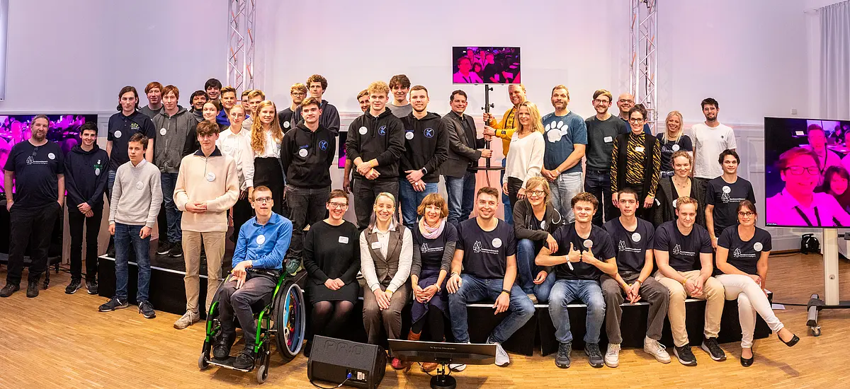 BWKI-Finale 2023: Die Jury, Preisträgerinnen, Preisträger und das BWKI-Team.