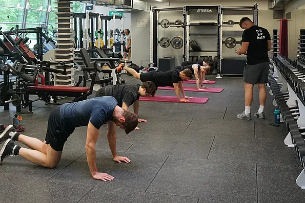 a sports class on the university gym