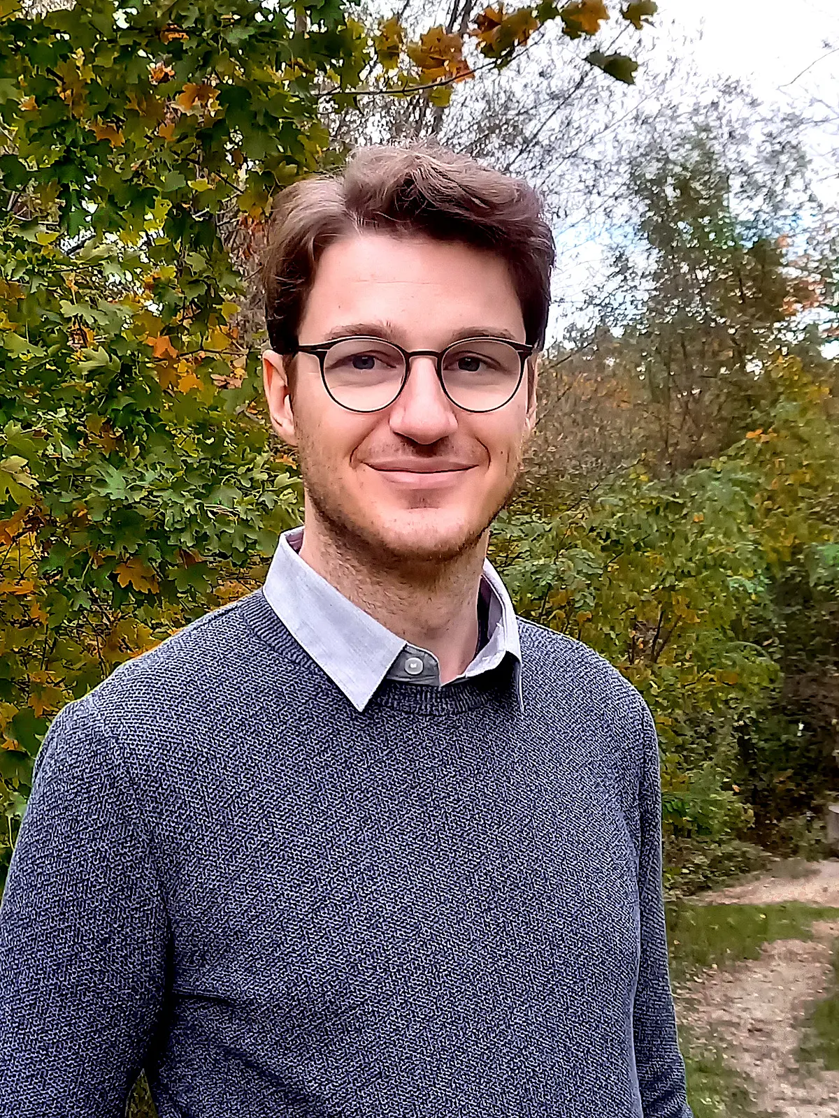 The picture shows a photograph of Bernhard Söllradl