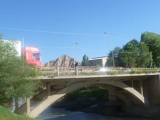 Bridge in Naryn traffic