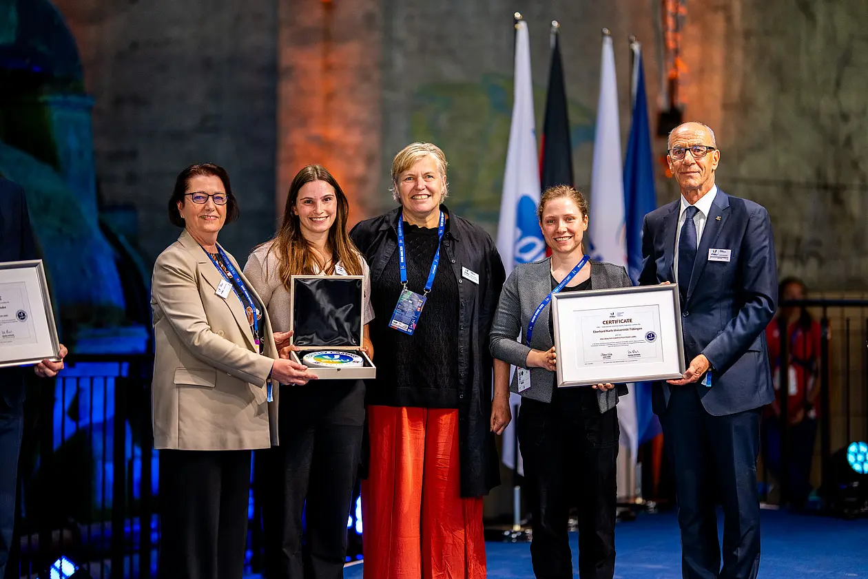 Vertreterinnen der UT bei der Vergabe des FISU Healthy Campus Labels in Bochum. 