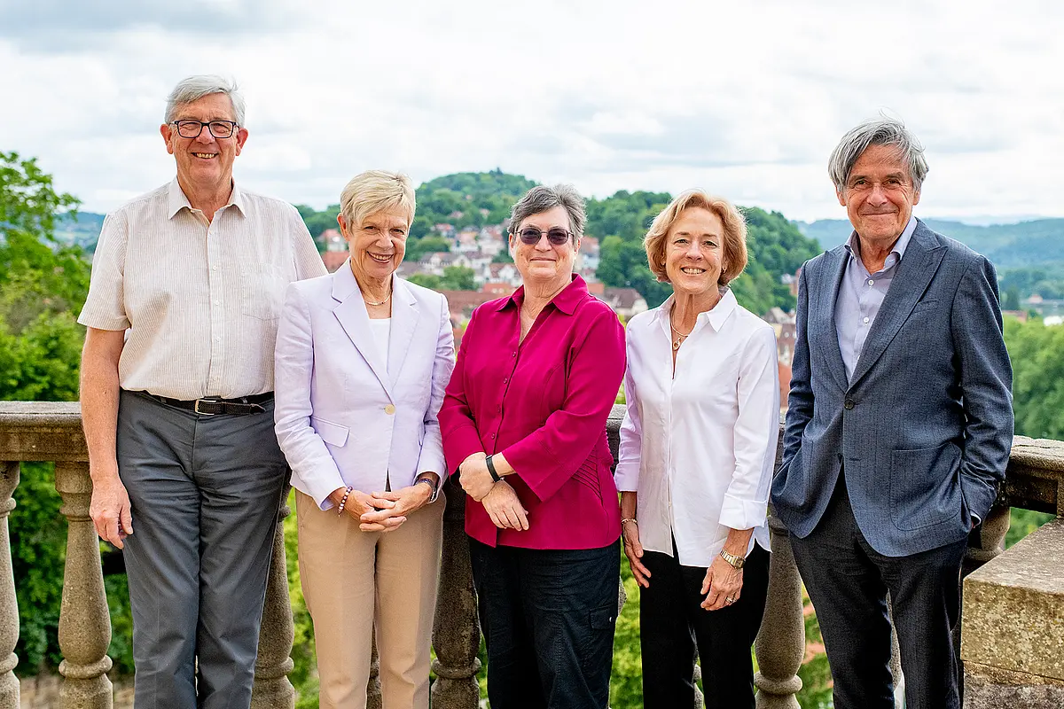 Mitglieder des International Advisory Board, die die Universität Tübingen unterstützen (von links): Professor Christopher Higgins, Dr. Ulrike Albrecht (Mitglied der Strategiekommission), Professorin Janet Hering, Professor Pamela Schirmeister und Professor Sijbolt Noorda.