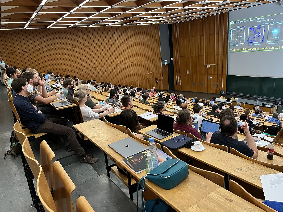 Audience, Aug 16, 11:42