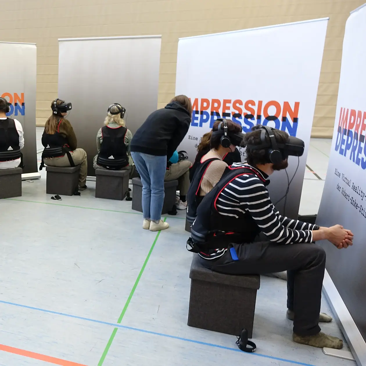Teilnehmende bei der VR-Experience Impression Depression 