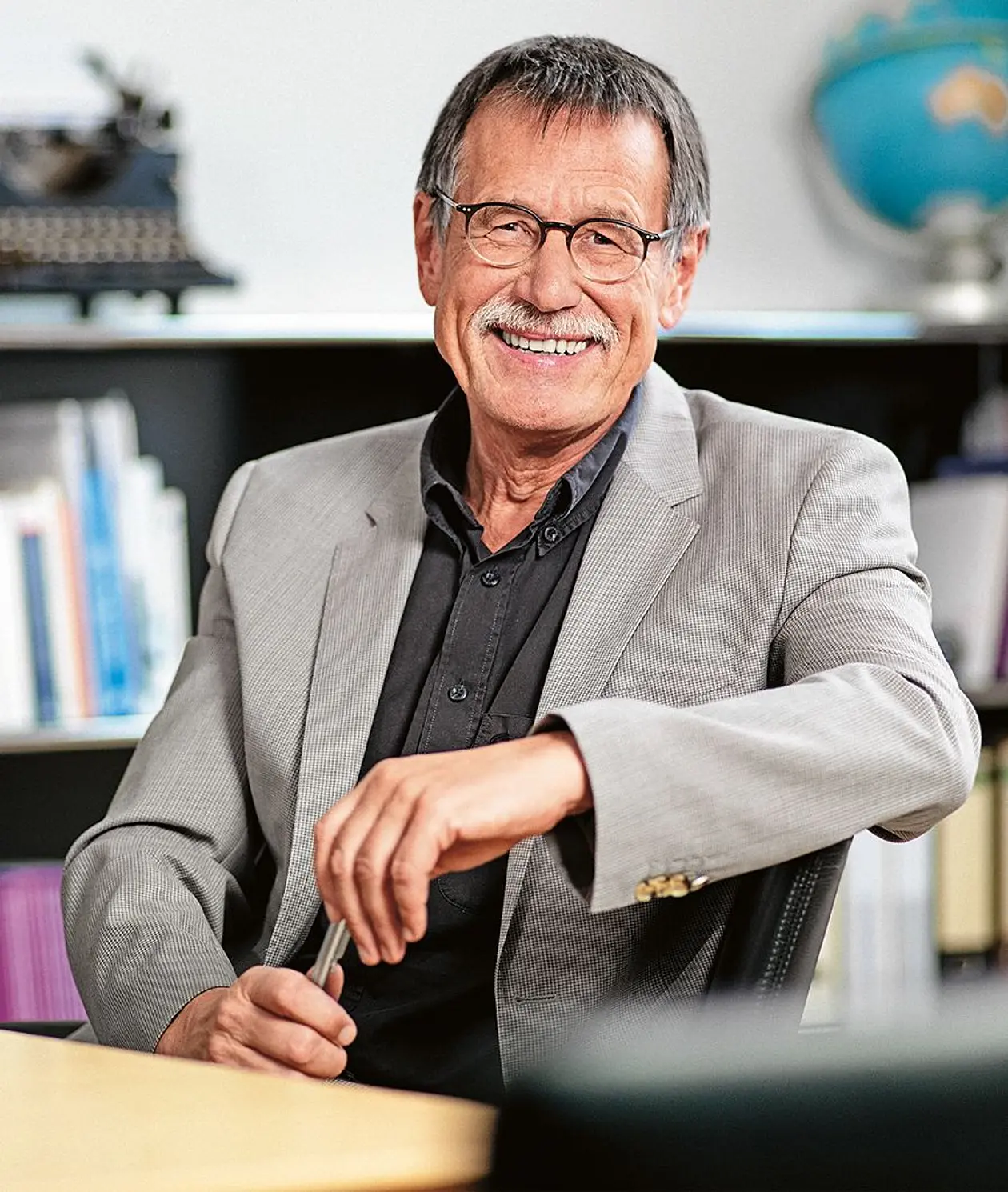 Professor Dr. Dr. Friedrich W. Hesse