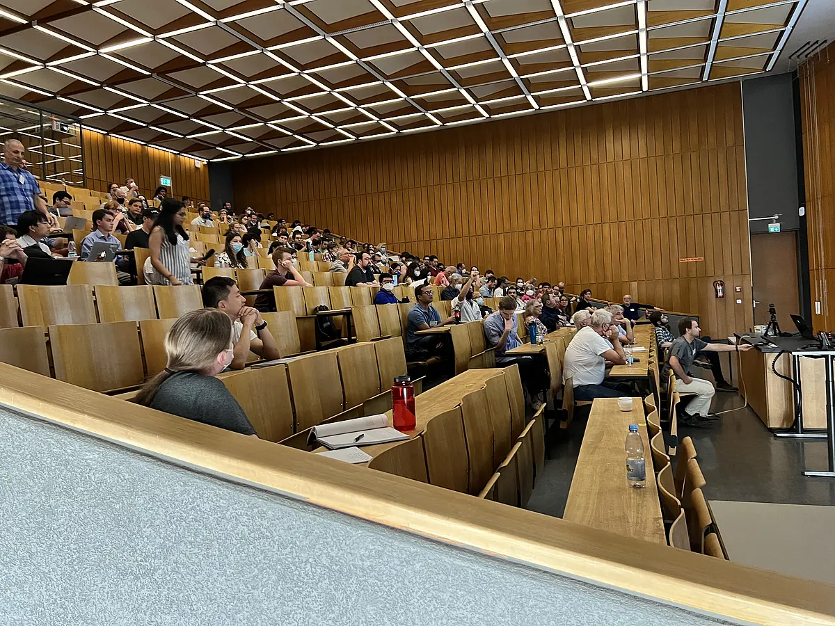 Audience, Aug 16, 12:55