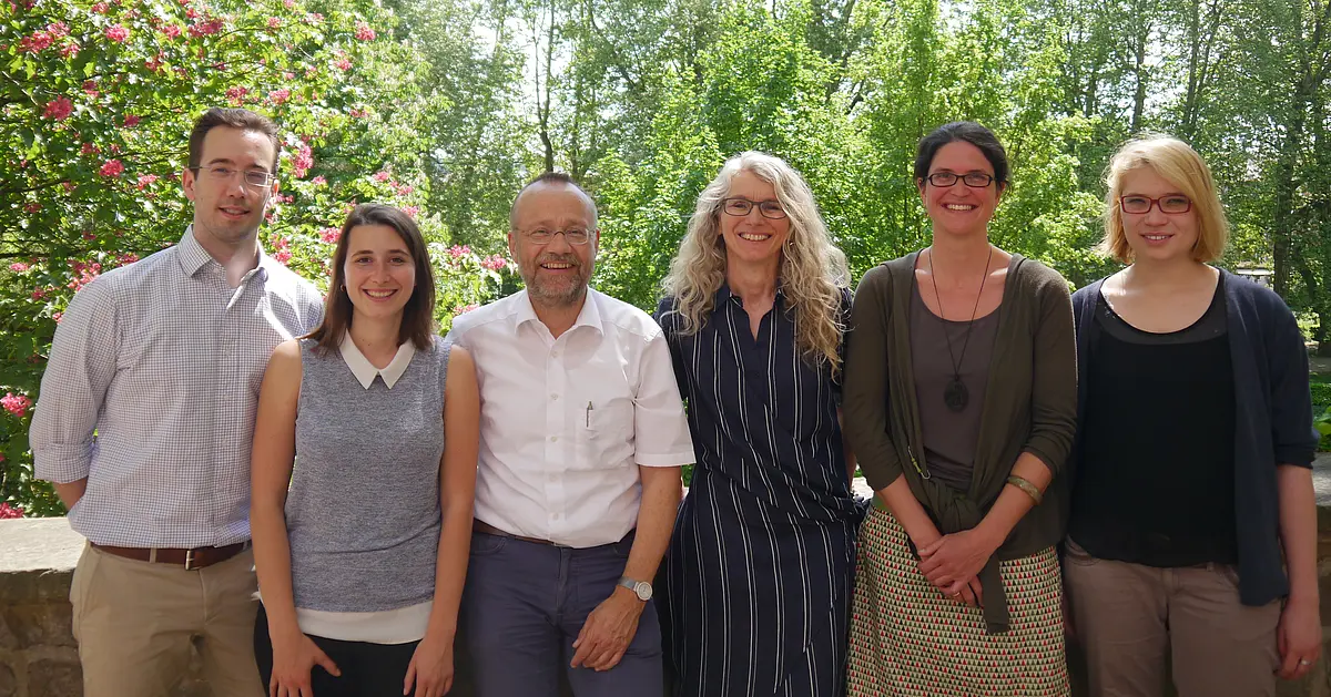 Das Team der Spring und Summer School für qualitative Methoden: (v.l.n.r.) Anno Dederichs, Mona Bierenstiel, Jörg Strübing, Barbara Stauber Ursula Offenberger und Teresa Höfgen.