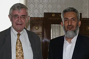Prof. Dr. Heinz Gaube, Orientalist an der Universität Tübingen und Organisator der Tagung, und der Minister für Religiöse Angelegenheiten des Sultanats Oman, Scheich Abdullah bin Mohammed al-Salmi. Foto: Simona Steeger