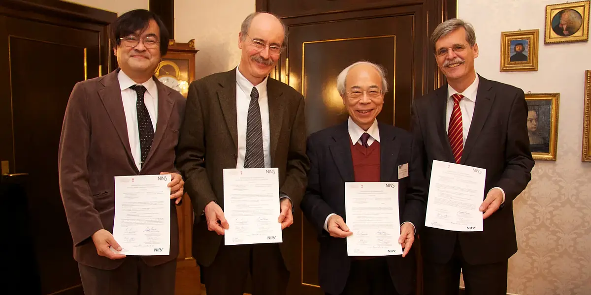 Members of NIPS and CIN at the signing memorandum