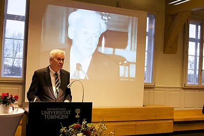 Ministerpräsident Winfried Kretschmann erinnerte in seiner Rede an Walter Jens. Fotos: Friedhelm Albrecht/Universität Tübingen