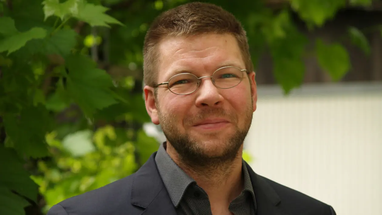 PD Dr. Lukas Werther