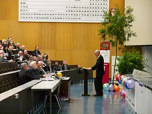 Begrüßung durch Dekan Professor Dr. Wolfgang Rosenstiel.