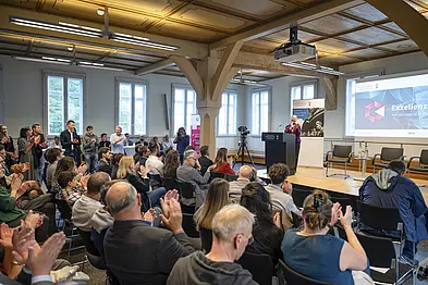 Gut 200 Besucherinnen und Besucher kamen zur Pressekonferenz.