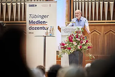 Harald Lesch bei seinem Vortrag