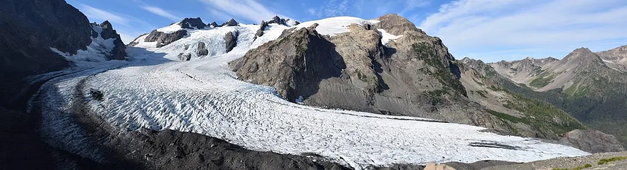 Der 2428 Meter hohe Mount Olympus in den Olympic Mountains, Blue Glacier im Vordergrund. Eismassen wie dieser Gletscher führten zu einem Anstieg der Erosion vor rund zwei bis drei Millionen Jahren. Foto: Lorenz Michel