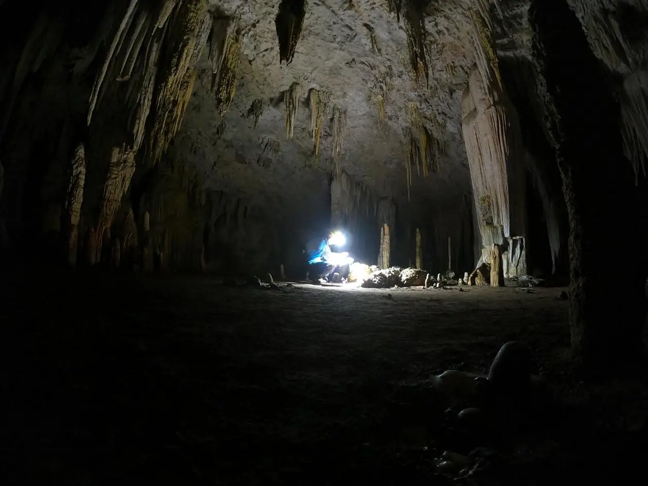 Cave minerals 